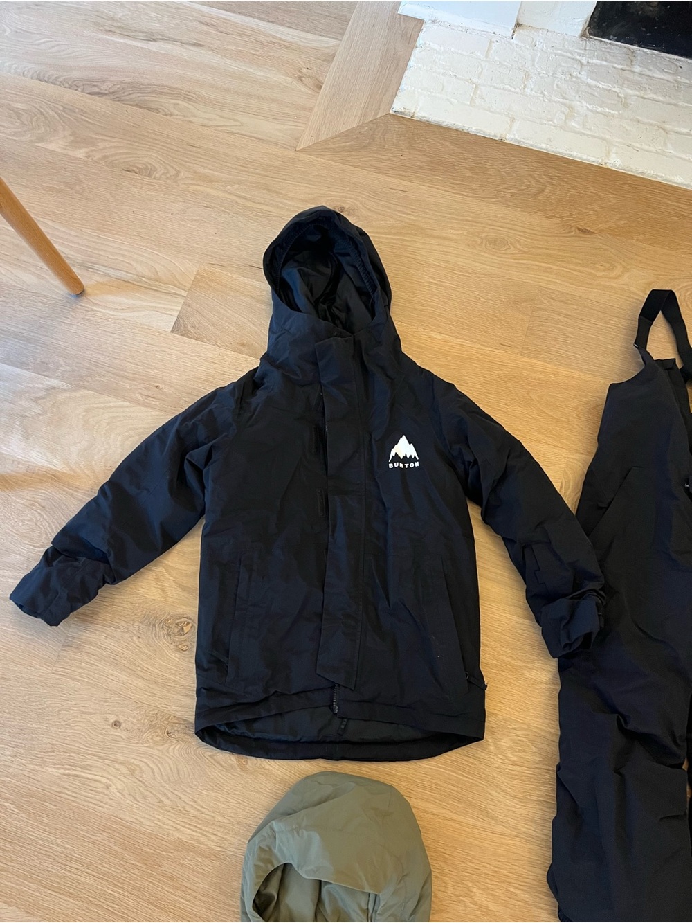 Burton Kids Black Hooded ski snowboard Jacket